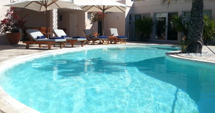 To Let 2 Bedroom Property for Rent in Bantry Bay Western Cape